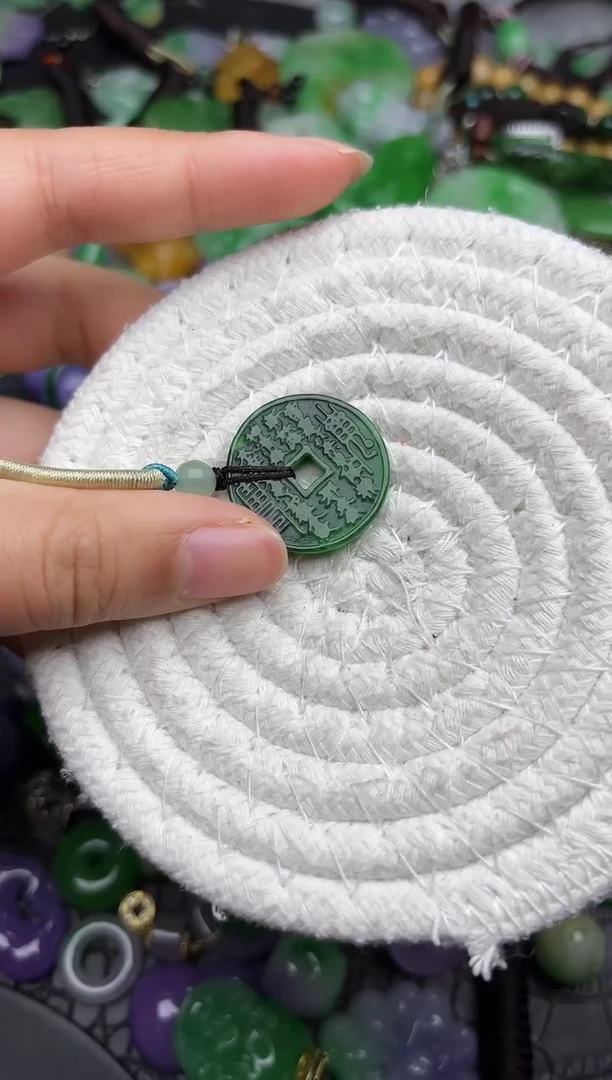 颈饰未镶嵌翡翠缅甸翡翠吊坠