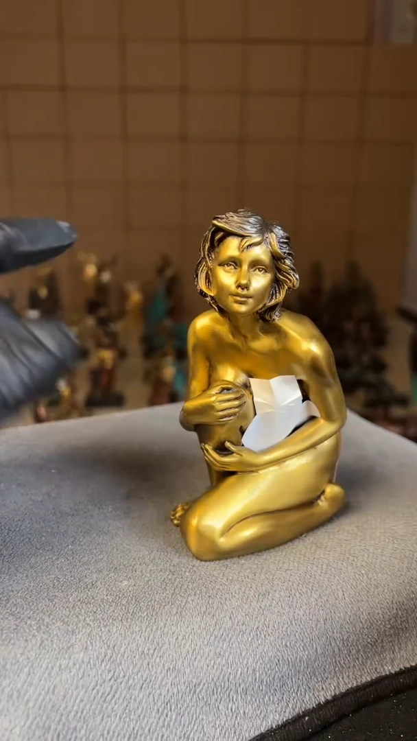 精铜材质精美雕塑