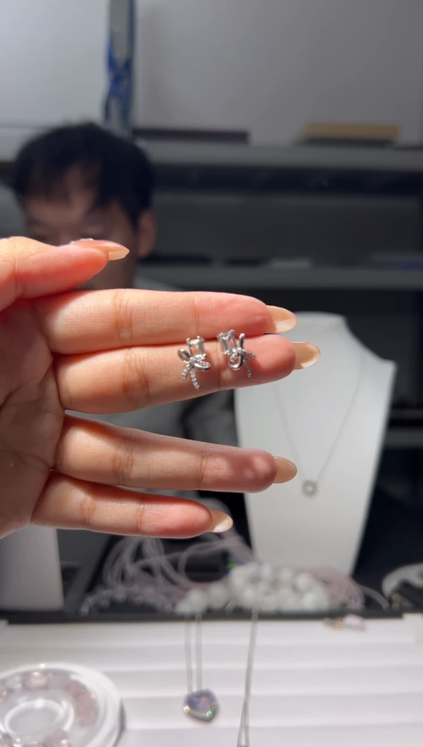 银S925镶嵌耳坠海蓝宝石海蓝宝石耳钉