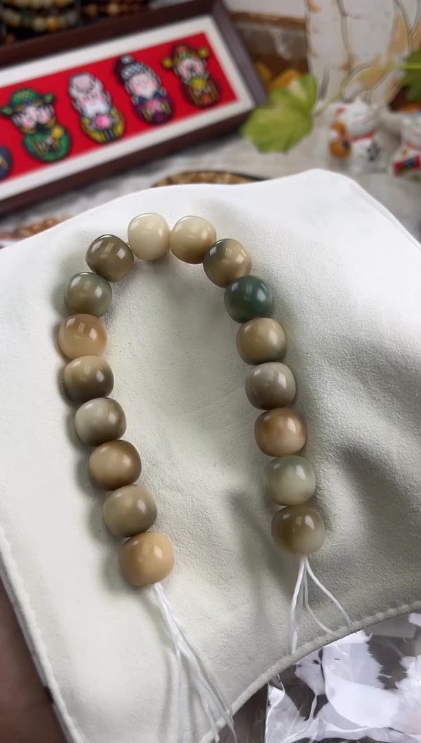 手串菩提根/象牙果西**兰x428 卡14.8 干磨奶咖老料