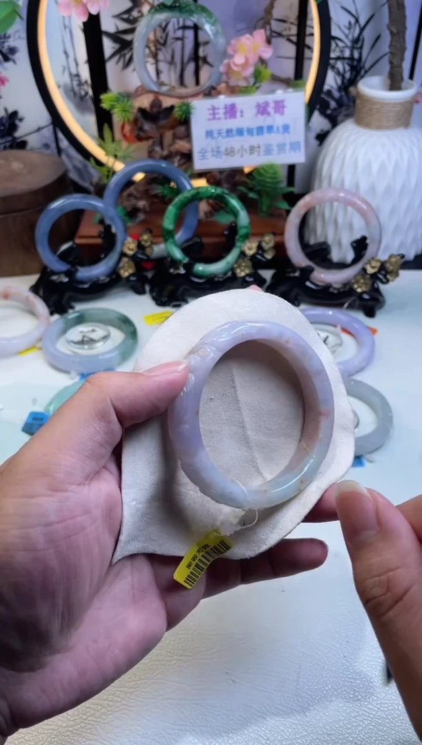 翡翠手镯未镶嵌正圈58