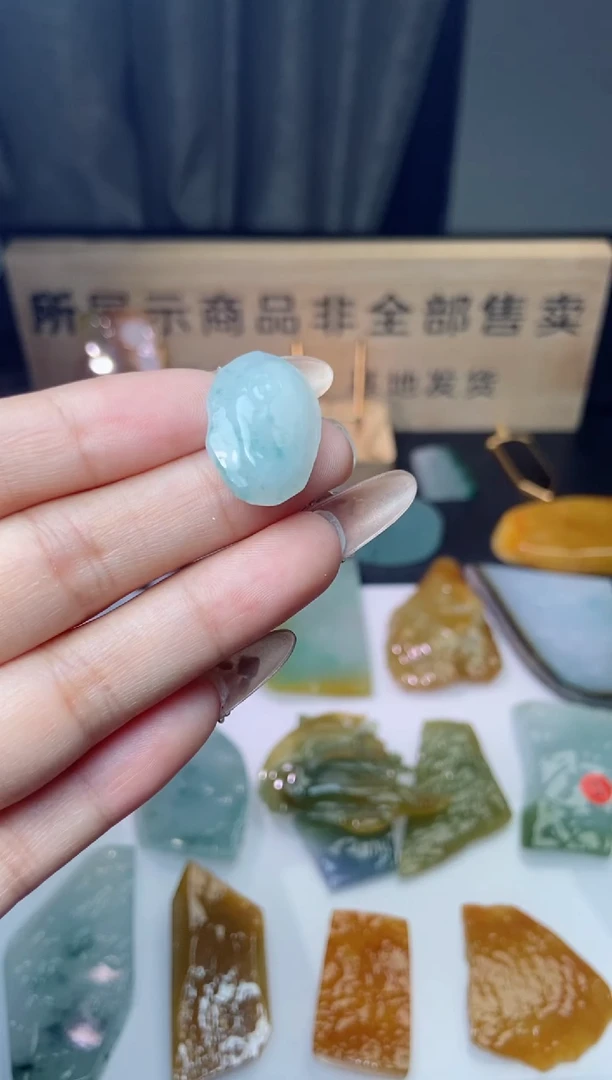 定制翡翠未镶嵌翡翠定制