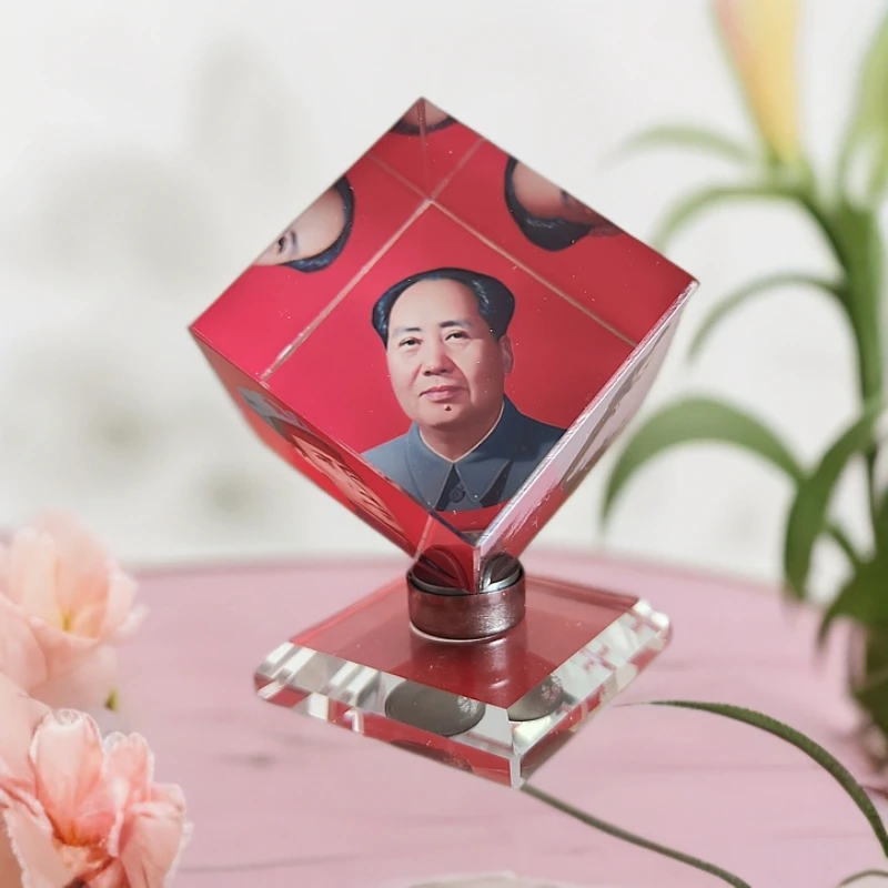 毛主席车载摆件汽车内饰品水晶摆设透明旋转式老年人物