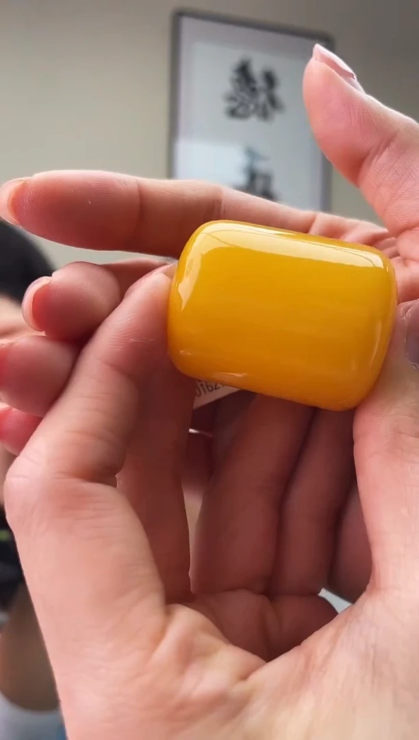 琥珀未镶嵌珠宝奇石T027假一罚十，多样性发一件