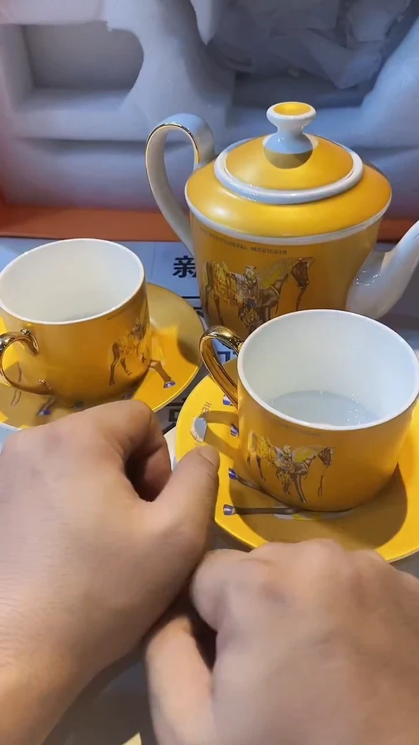 杯鸿辉家品牌瓷器，京东包邮！