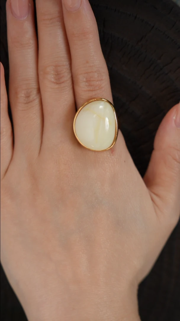 银S925镶嵌蜜蜡戒指孤品-白蜡戒指微瑕