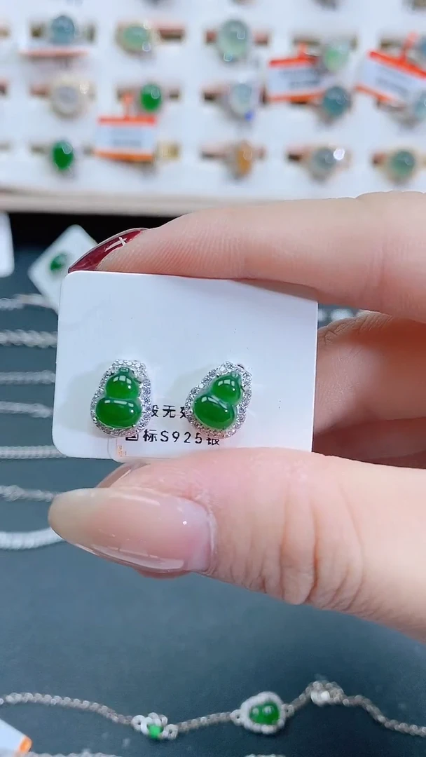 银S925镶嵌翡翠耳饰天然翡翠