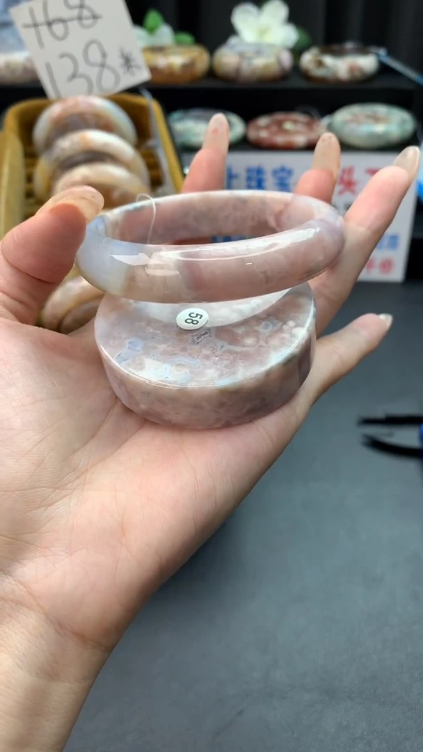 未镶嵌手镯石英质玉（57圈口）赠送镯心