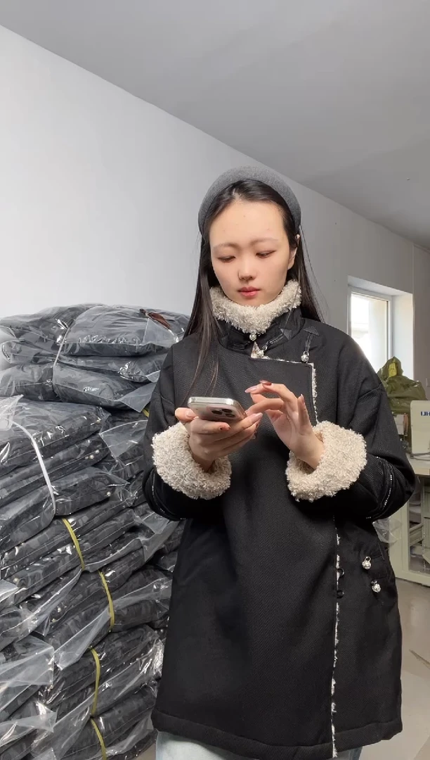 斜肩款0503黑色s全新