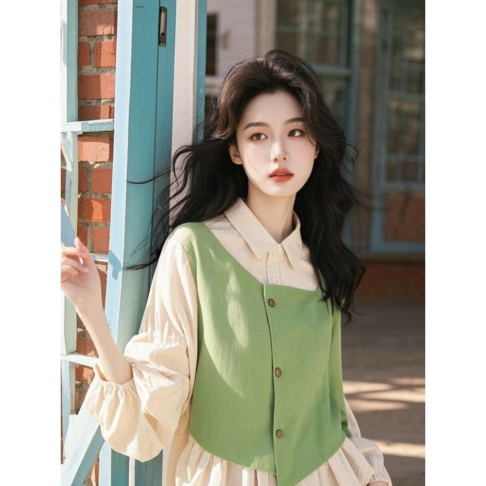 超好看独特漂亮设计感高级白绿假两件衬衫女装2025年超火新款春季
