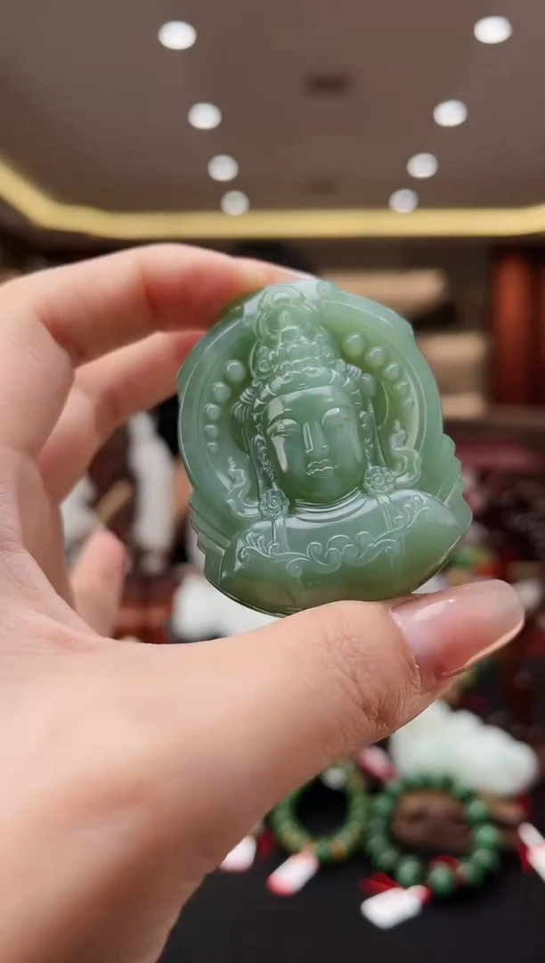 颈饰未镶嵌和田玉by