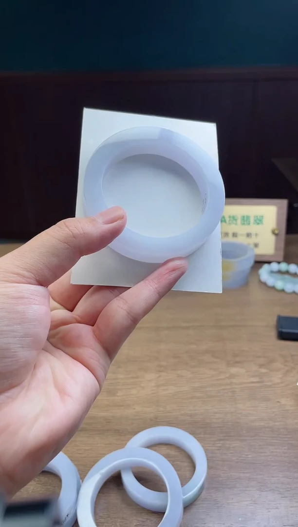 未镶嵌手镯定制翡翠定制