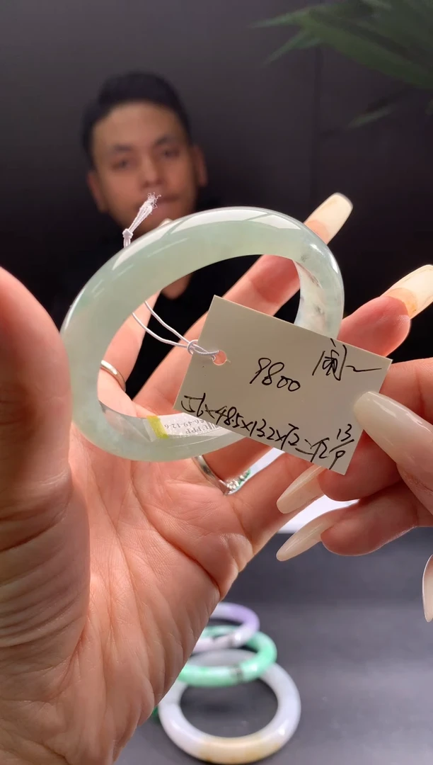 未镶嵌手镯翡翠是*闹翡翠手镯 下单联系小耳机#