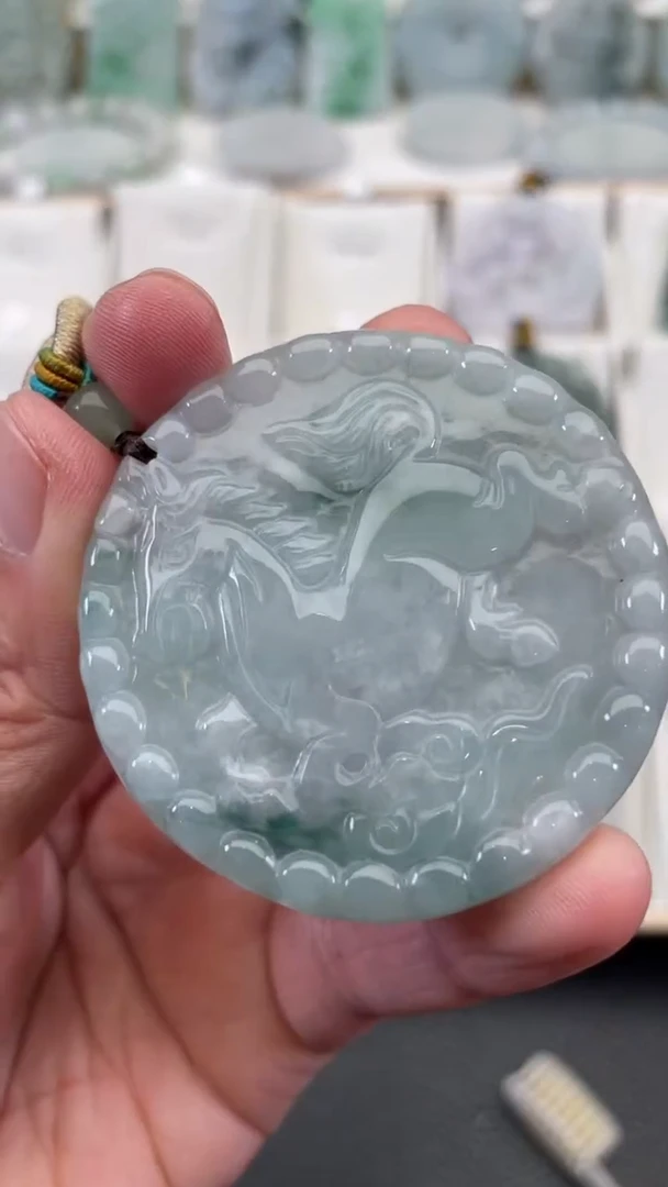 颈饰未镶嵌翡翠天然缅甸翡翠A货352