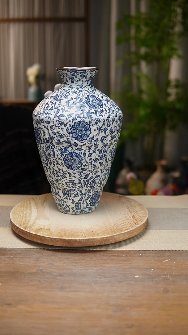 【闪购商品】陶瓷   花器青花瓷缠枝莲高脚