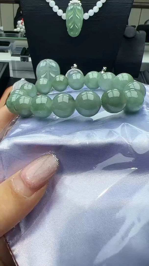 【闪购商品】翡翠手串未镶嵌玉珠手串