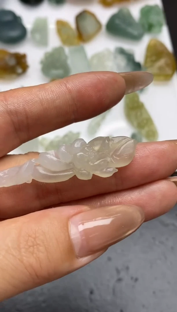 定制翡翠未镶嵌翡翠毛货~