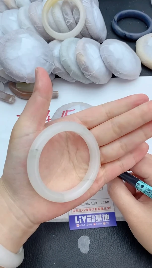 【闪购商品】石英质玉未镶嵌手镯166+52.4