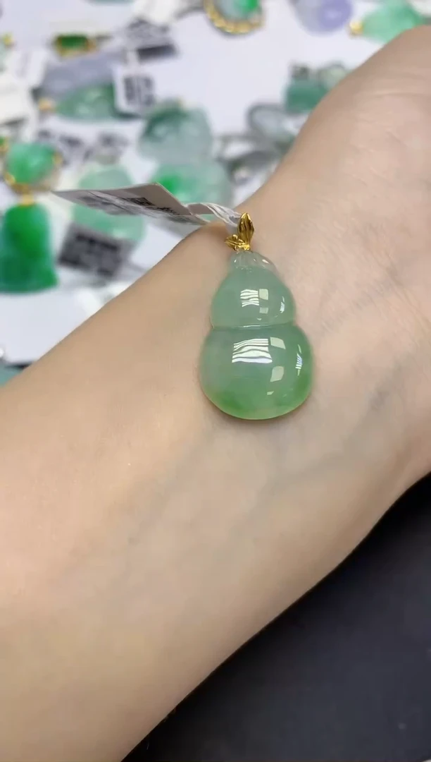 颈饰18K金镶嵌翡翠天然缅甸翡翠A货百元以上9元证书费自理