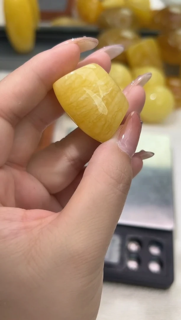 裸石琥珀未镶嵌琥珀蜜蜡吊坠