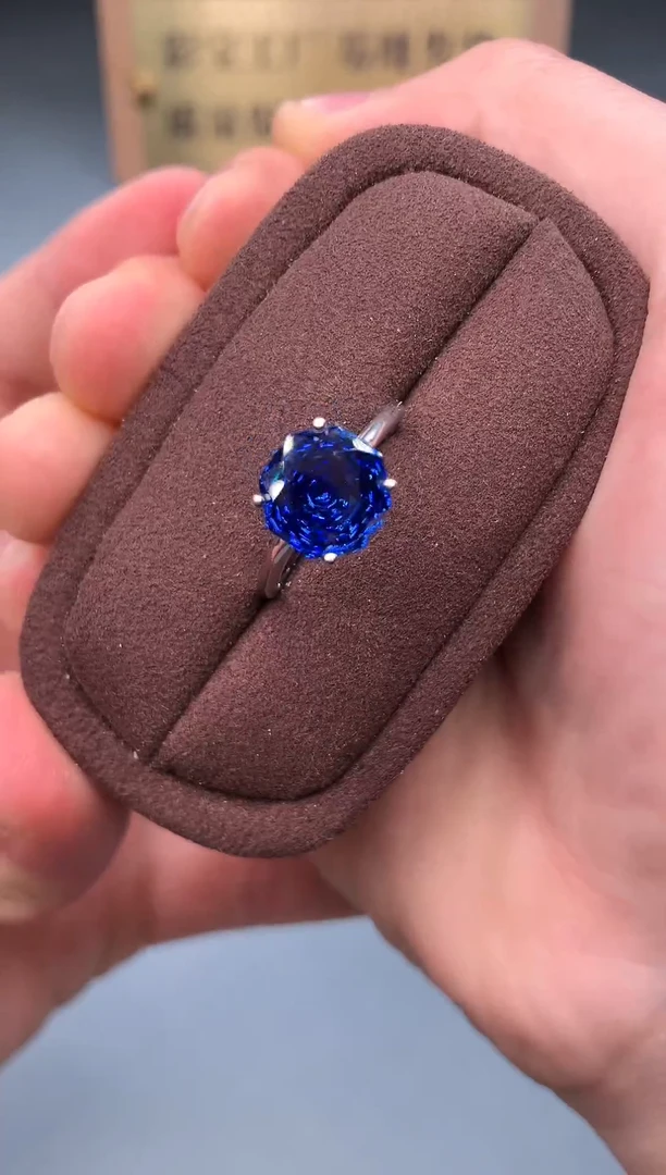 银S925镶嵌戒指托帕石1111