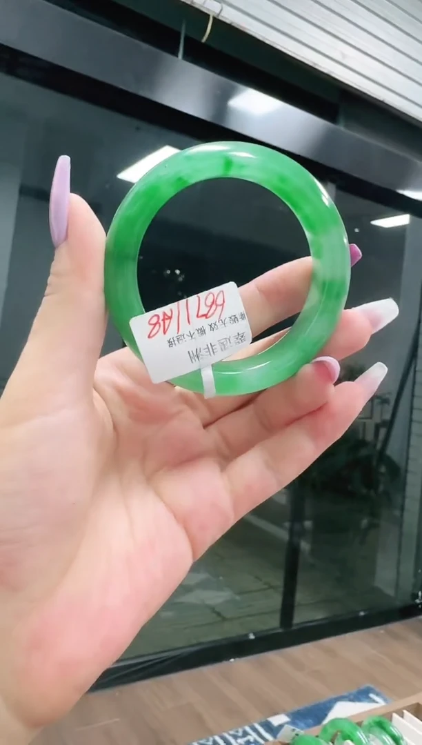 未镶嵌1石英质玉(非洲翠)/8955-53