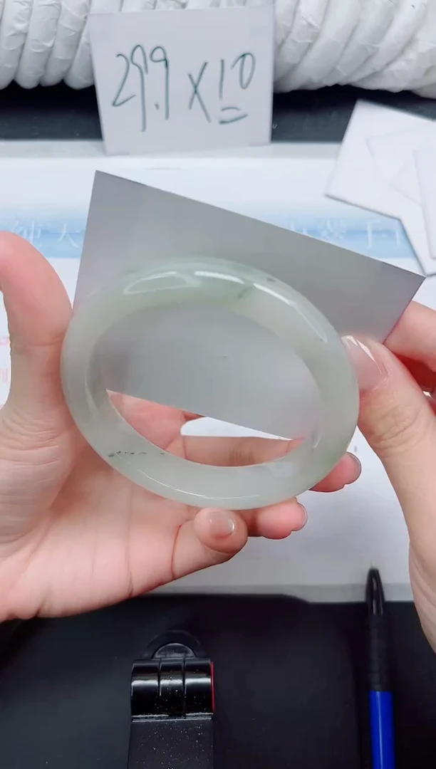 【闪购商品】石英质玉手镯未镶嵌196#62.4