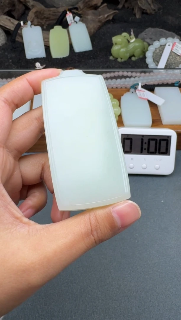 颈饰未镶嵌和田玉鲁*1