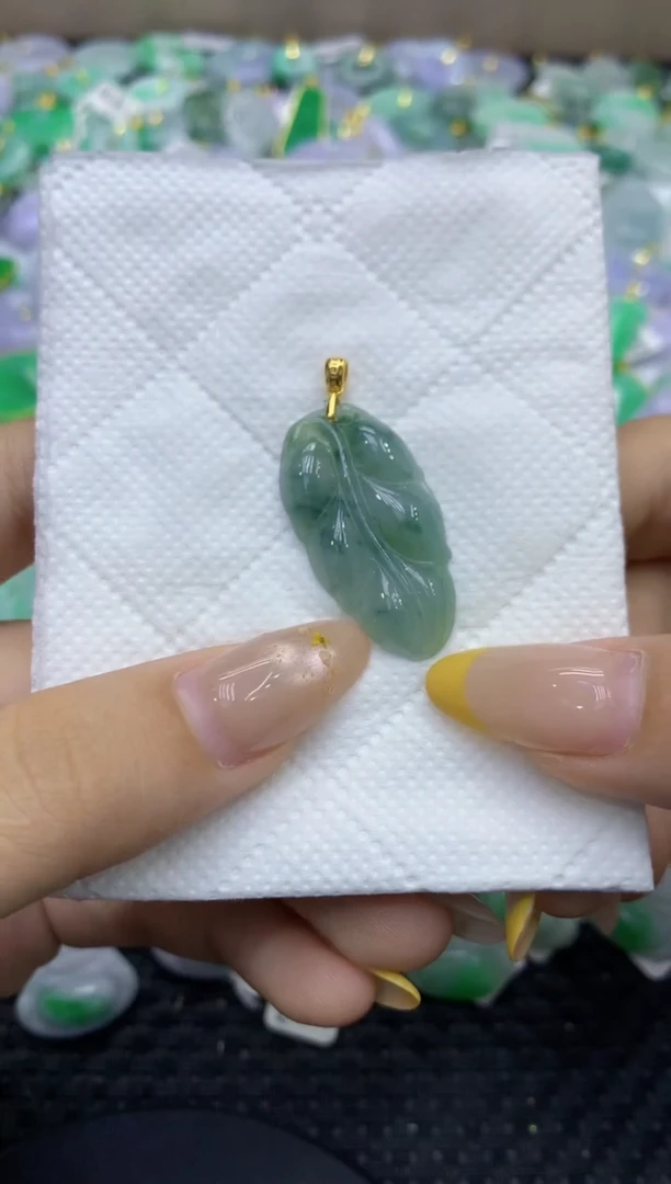 颈饰未镶嵌翡翠天然缅甸翡翠A货