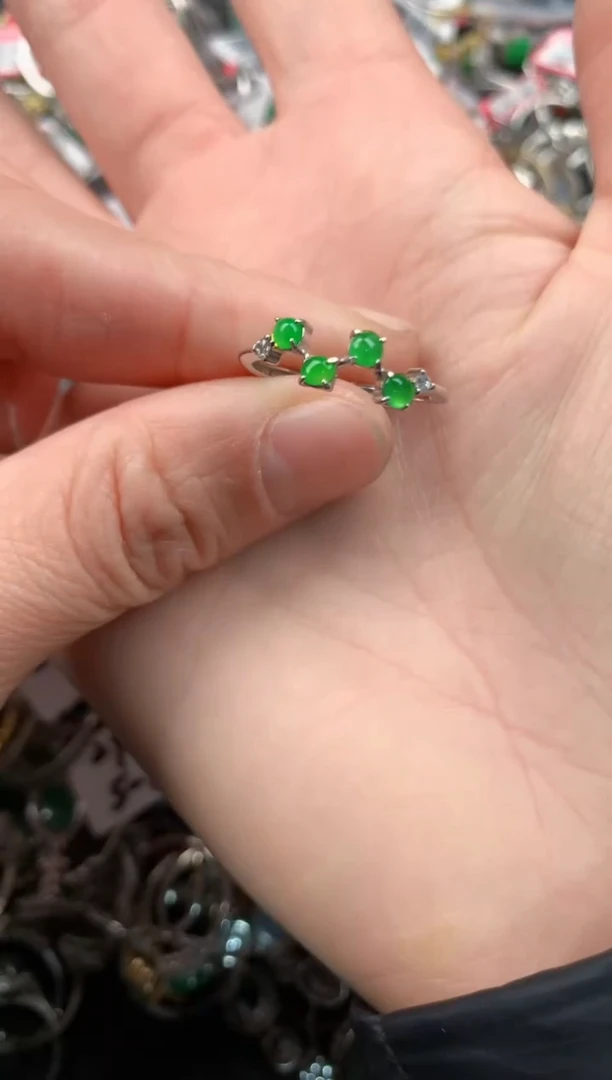 银S925镶嵌戒指翡翠2         3