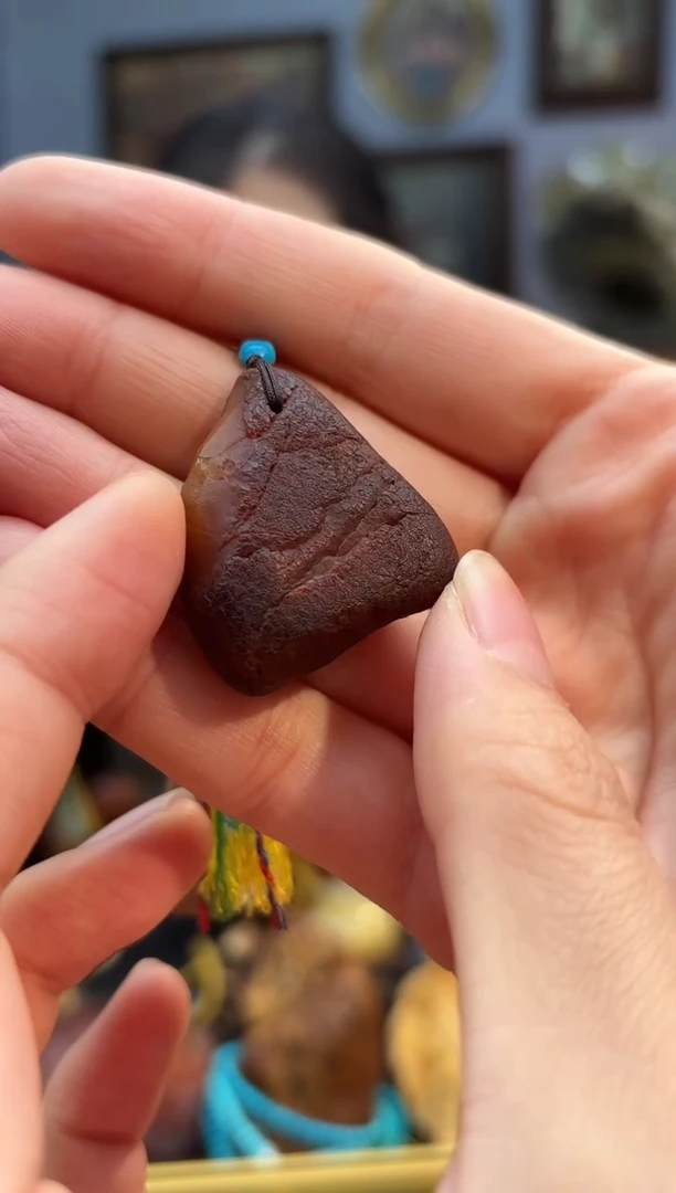琥珀颈饰未镶嵌包挂