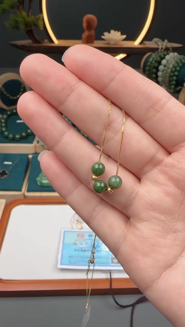 颈饰未镶嵌和田玉碧玉微笑项链