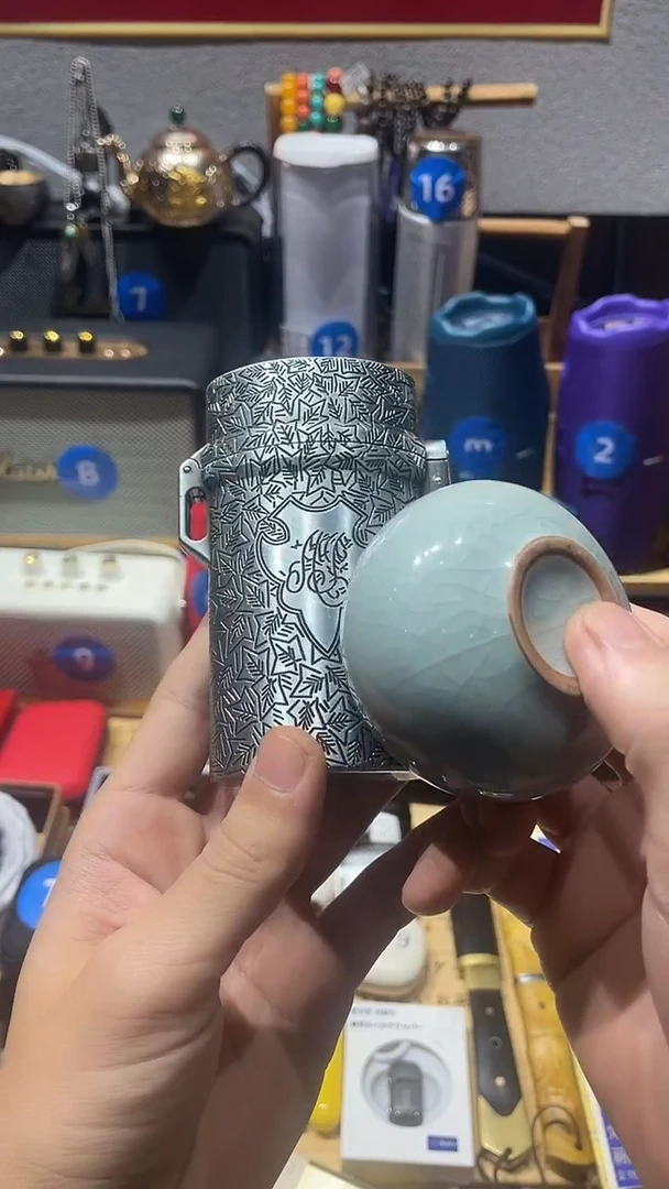 瓷片闪购商品 如图所示