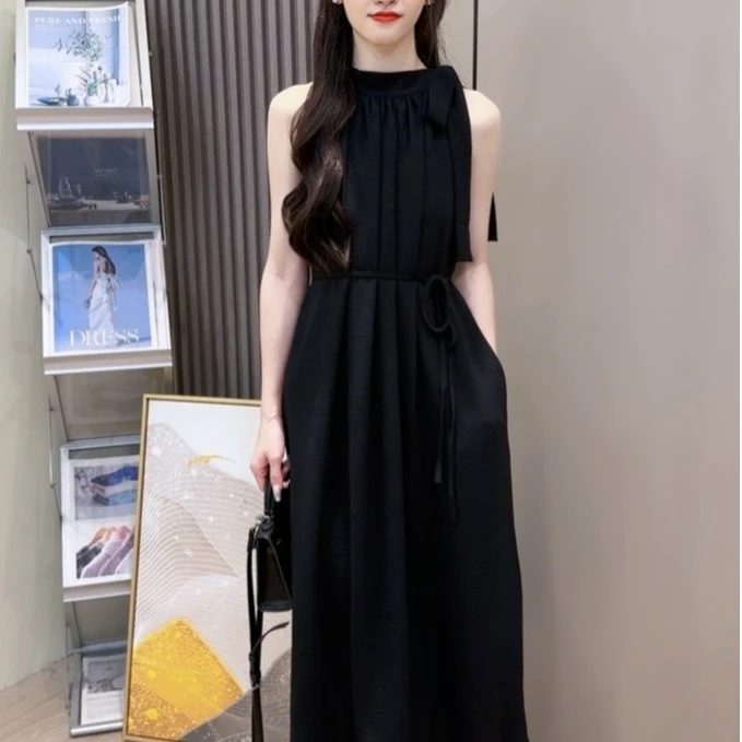 夏季法式名媛挂脖露肩绑带宽松显瘦度假风垂感甜美纯欲慵懒风女装