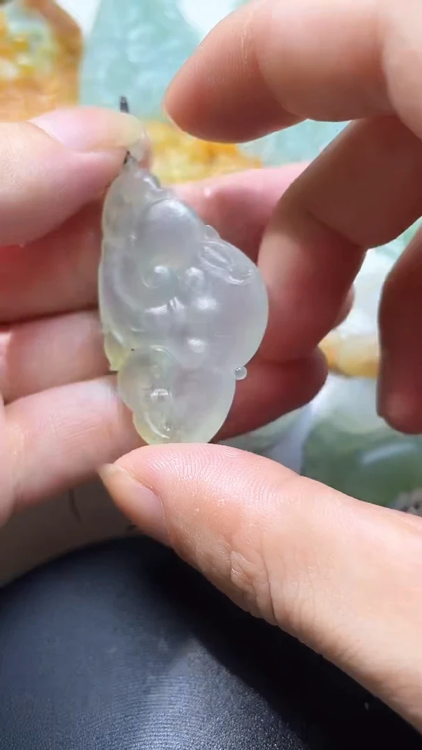 定制翡翠未镶嵌如意
