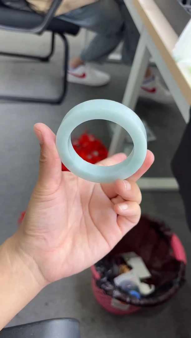 未镶嵌手镯定制翡翠霍*尼手镯