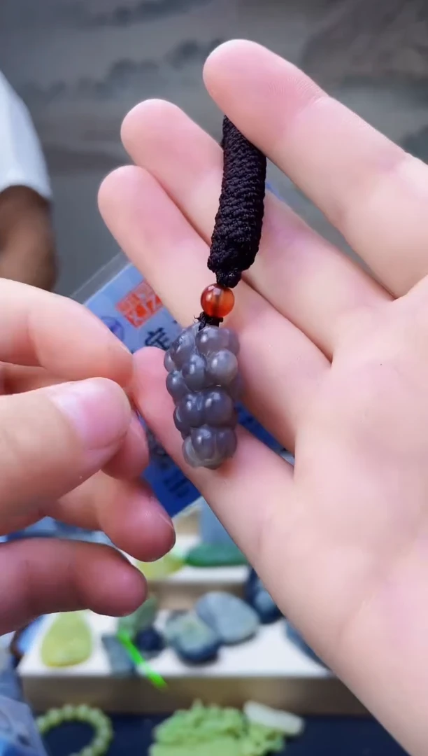 和田玉未镶嵌颈饰1