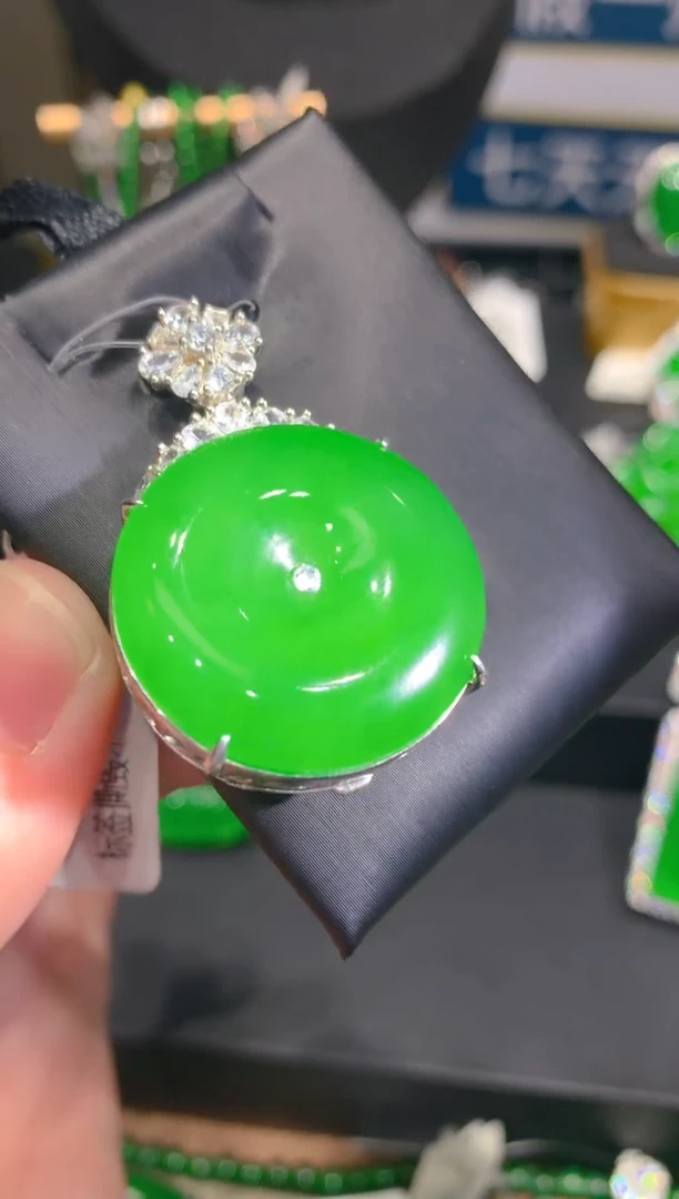 翡翠银S925镶嵌颈饰38一季