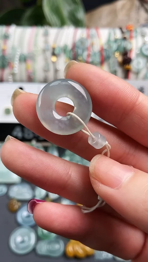 【闪购商品】翡翠吊坠(不含链)未镶嵌甜甜圈