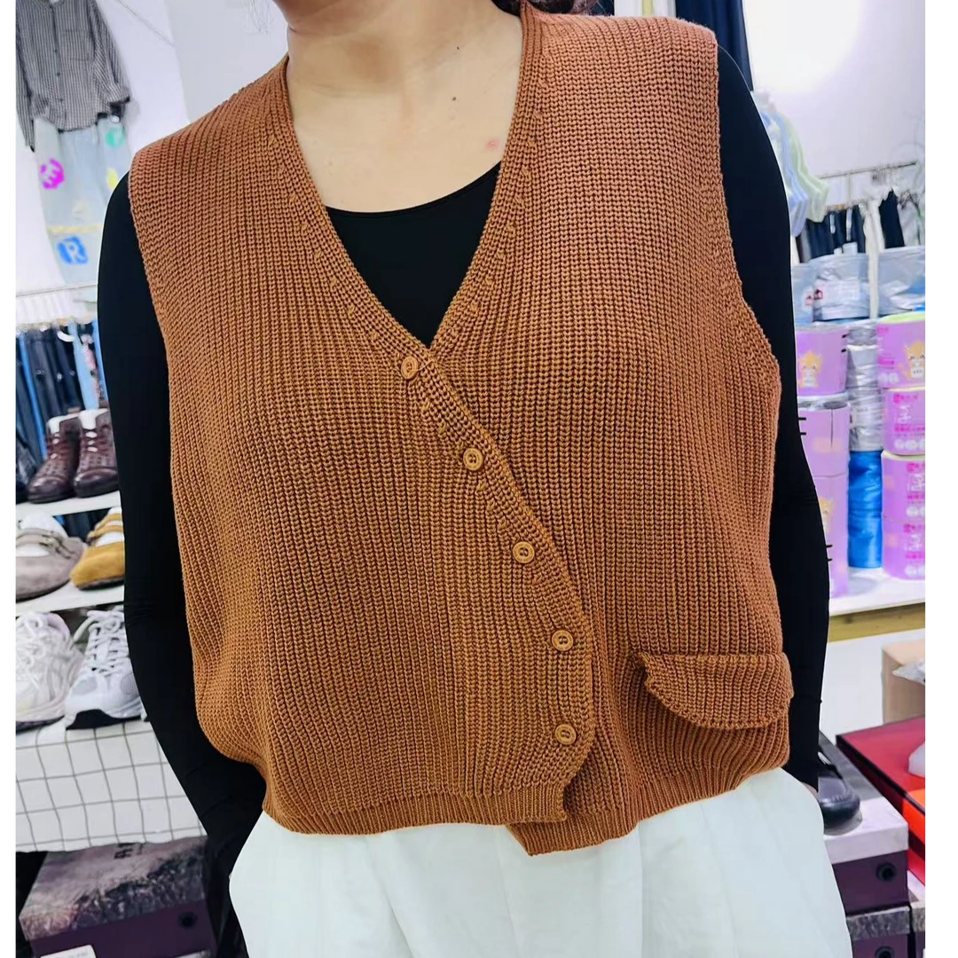 2025春秋新款韩版设计感毛衣马甲时尚复古开衫坎肩针织背心女