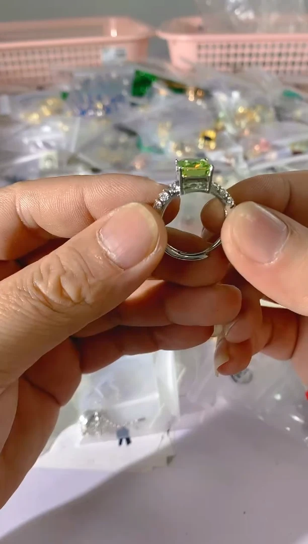 【闪购商品】紫晶颈饰银S925镶嵌X199红宝，蓝宝，多样性发一件赠链