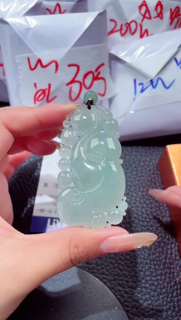 颈饰未镶嵌翡翠00000184