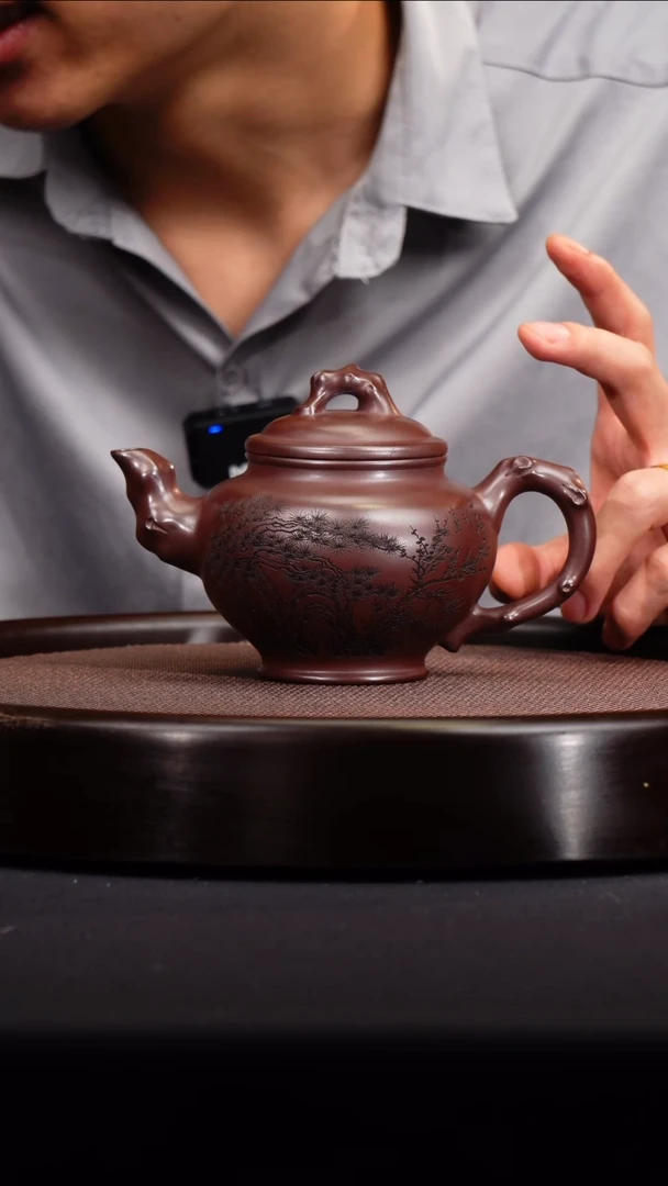 茶壶紫砂梅报春