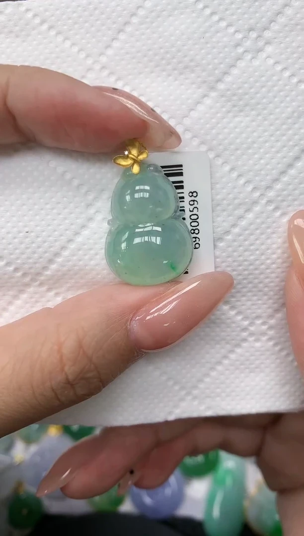 颈饰18K金镶嵌翡翠1111111111