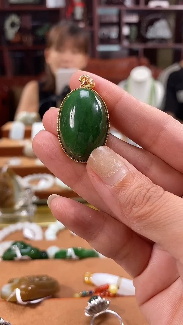 吊坠(赠链)银S925镶嵌和田玉（碧玉）糊涂碧玉吊坠S925银镶