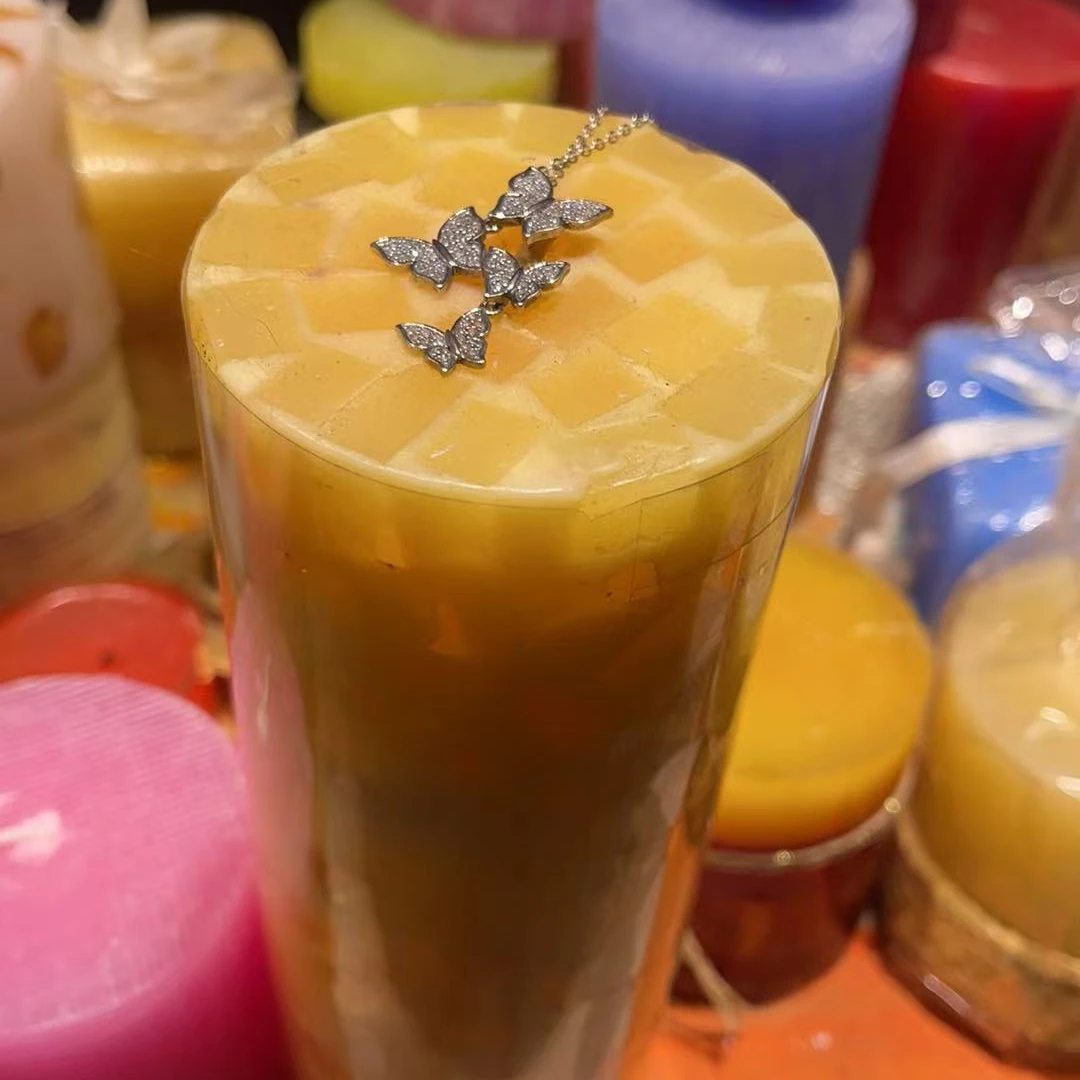 蜡烛上的装饰蜡烛上的装饰