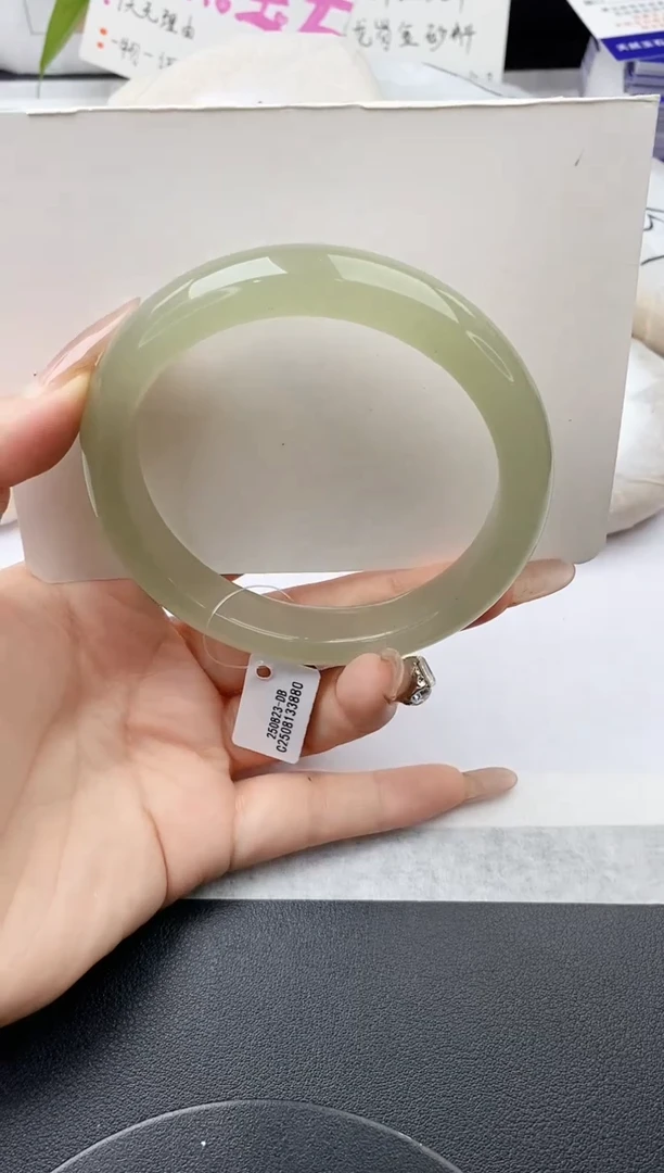 未镶嵌手镯石英质玉w21-DB65+