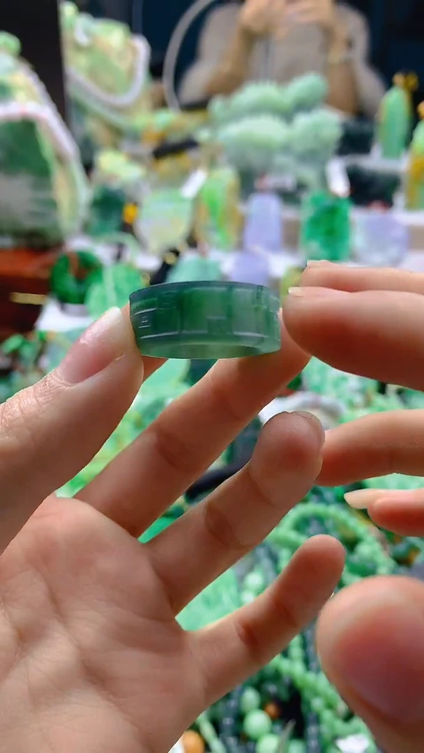 颈饰未镶嵌翡翠天然缅甸a货翡翠18.2