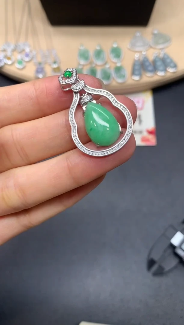 翡翠银S925镶嵌吊坠(不含链)水滴【无服务费】