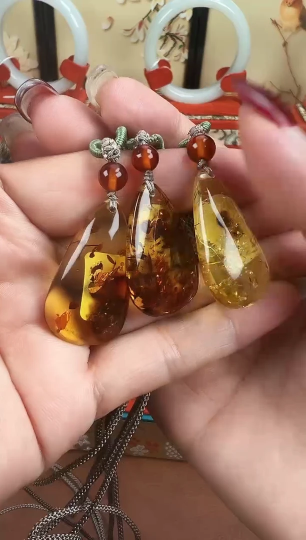 未镶嵌颈饰琥珀花珀吊坠 多样性发其一